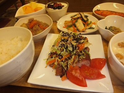 しまふく寮。よるごはん。