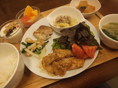 しまふく寮。よるごはん。