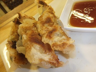 手作り餃子。