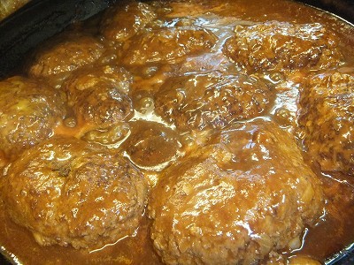 煮込みハンバーグ。