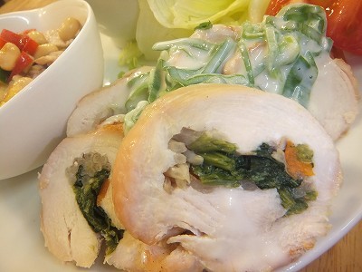 とりむねにくの野菜ロール。