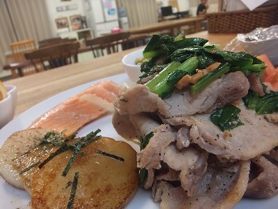 豚ロースの小松菜のソテー。