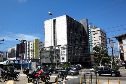 1414580734-0618-1s.jpg