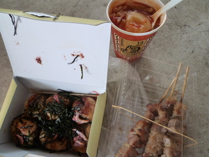 焼き鳥とミネストローネとたじさんのたこ焼