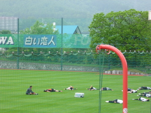 お～おお～さあ輪になってスチレッチ～♪