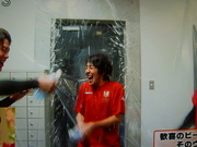 今僕は行くのさ　あの扉の向こう側へ～♪