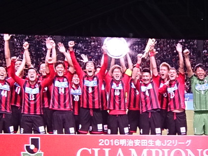 1479826196-DSC04670.JPG