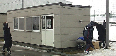 風とともに割れぬ