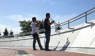 音を外すと枠を外す