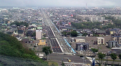 伸び行く道路
