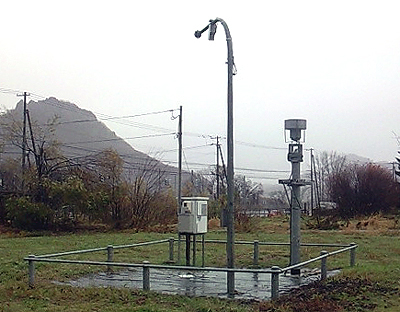 測器に接近