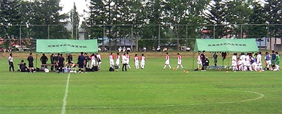 向こうはU-13