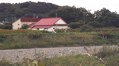 対岸・・成就