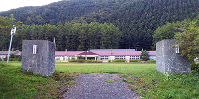 どこに行っても廃校だらけ