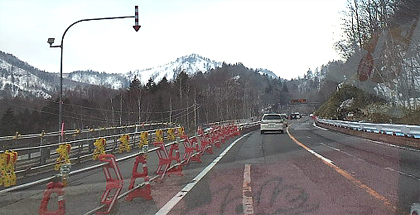 （not曲がり）間借りなりにも２車線を通した