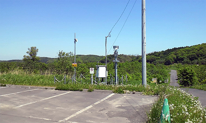 なぜここに