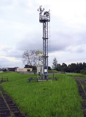 監視搭のような
