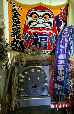 怪しさ満載・・ホッキ大王だって
