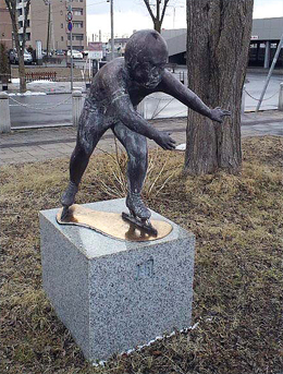 こんな小さい頃からスケートしてるんだもの