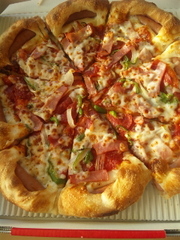 PIZZA HAT様