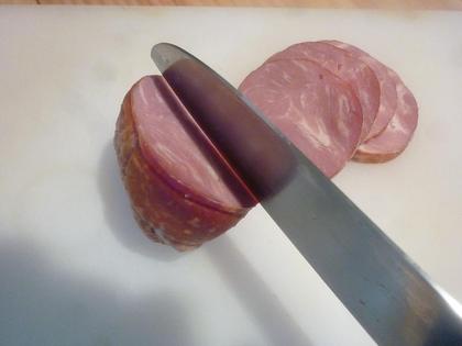 やや厚めに切ります・・