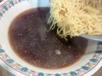 麺は中太麺