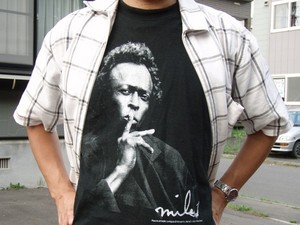 miles_Tシャツ